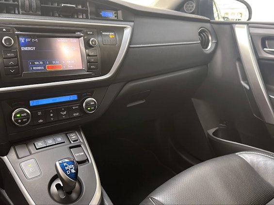 Vehicle image 12 Vehicle image 12