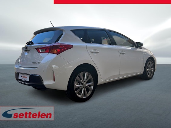 Vehicle image 4 Vehicle image 4