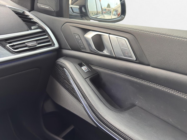 Vehicle image BMW X7