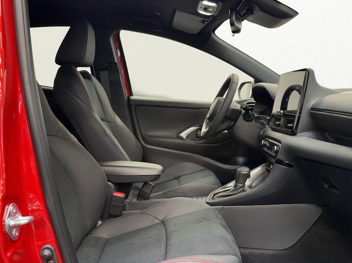 Vehicle image TOYOTA YARIS