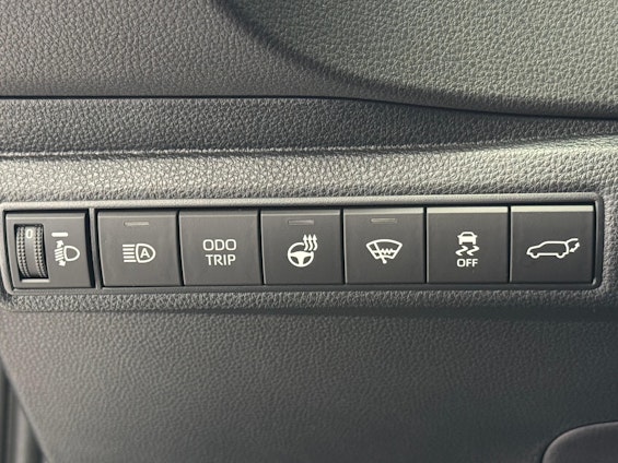 Vehicle image 14 Vehicle image 14