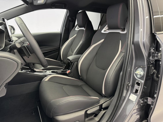 Vehicle image 8 Vehicle image 8