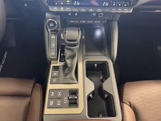 Toyota Land Cruiser 2.8 D 48V Invincible