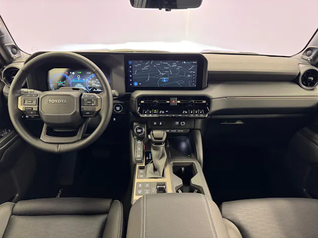 Toyota Land Cruiser 2.8 D 48V Invincible