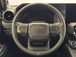 Toyota Land Cruiser 2.8 D 48V Invincible