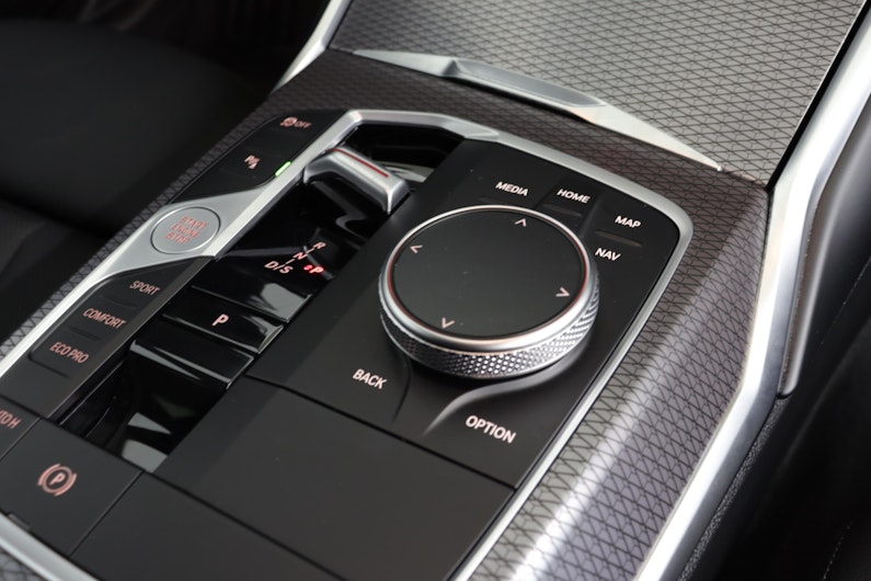 Vehicle image BMW 3 SERIES