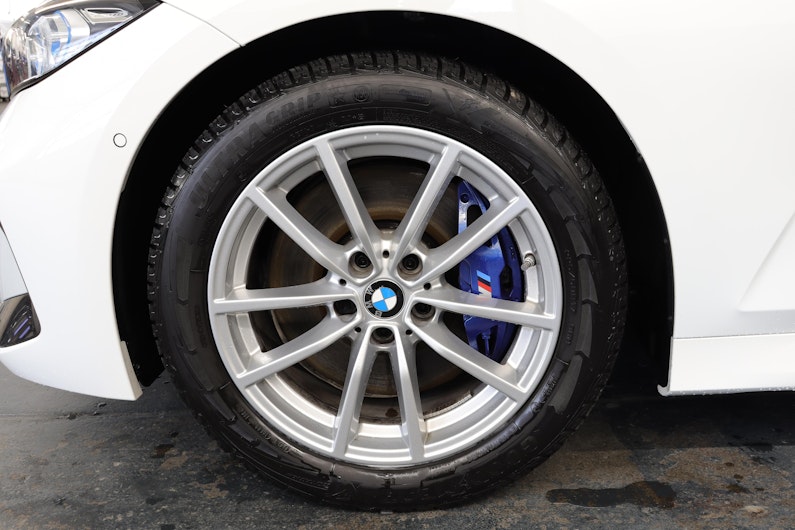 Vehicle image BMW 3 SERIES