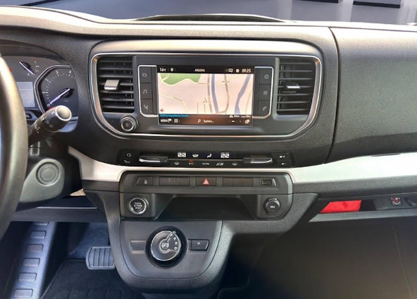 Vehicle image 7 Vehicle image 7