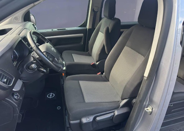 Vehicle image 5 Vehicle image 5