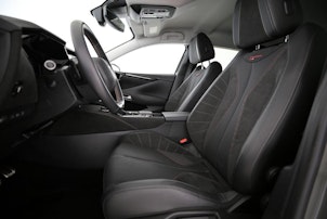 Vehicle image DS AUTOMOBILES 4 1.6 E-Tense Ligne Noire