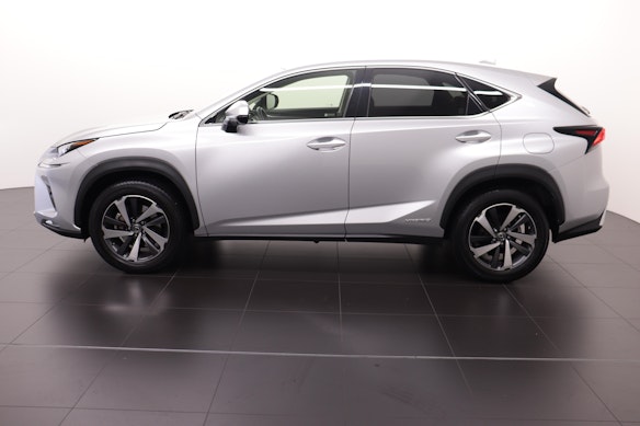 LEXUS NX 300h Excellence 3