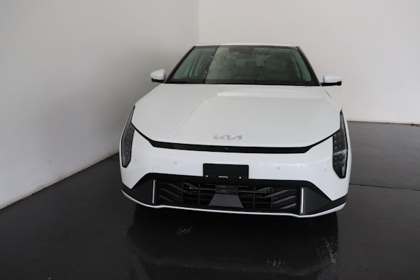 First vehicle image