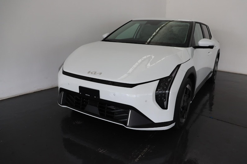 Vehicle image KIA EV4