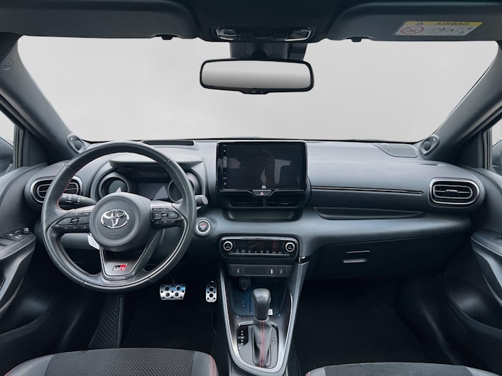 Vehicle image TOYOTA YARIS