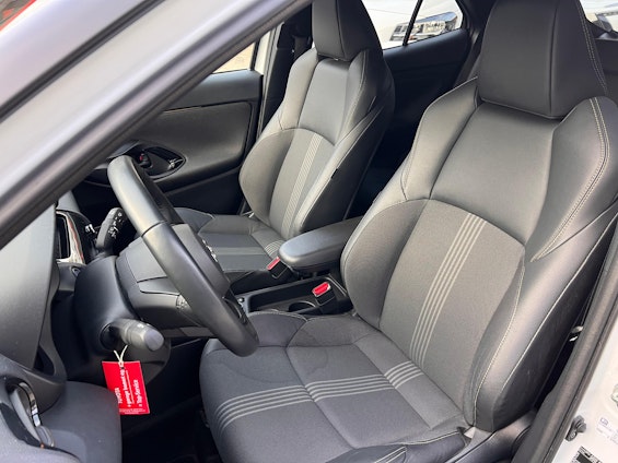 Vehicle image 9 Vehicle image 9