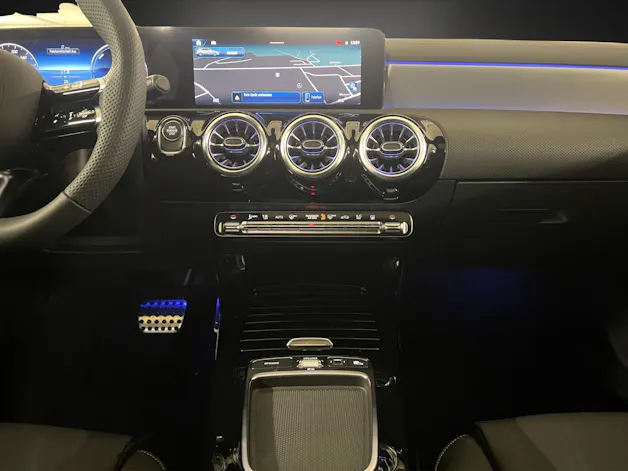 Mercedes-Benz A 250 e EQ Star 8G-DCT