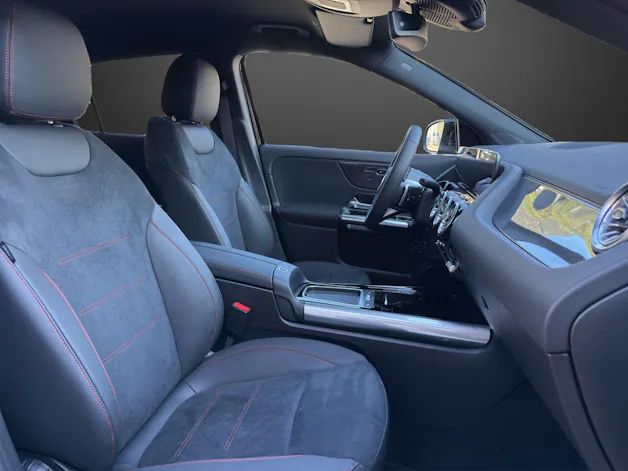 Mercedes-Benz GLA 250 e 8G-DCT EQ Star