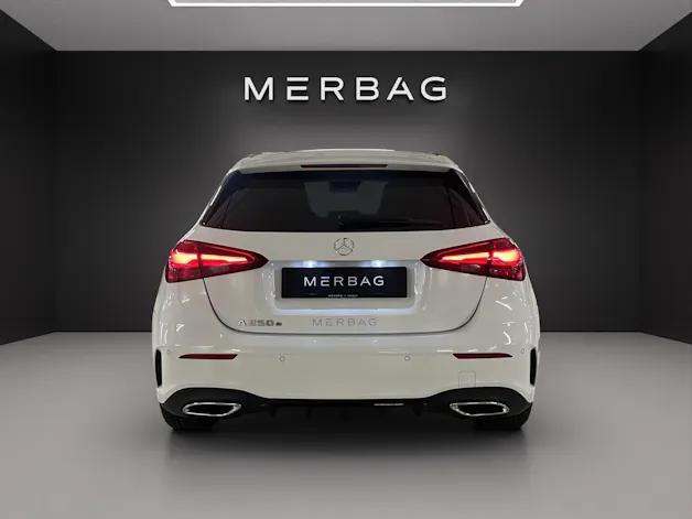Mercedes-Benz A 250 e EQ Star 8G-DCT
