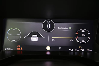 https://vehicle.imgix.net/4026025/fbc1710d-a113-4eb6-828e-a419359ba978.jpg