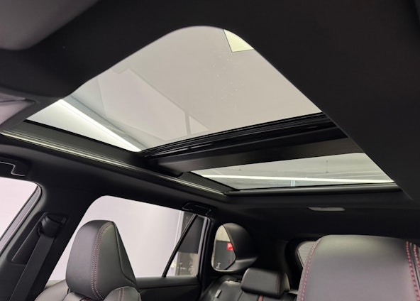 Vehicle image 18 Vehicle image 18