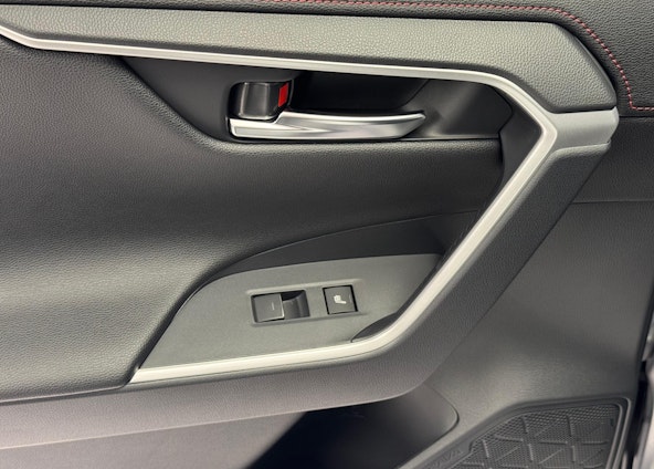 Vehicle image 16 Vehicle image 16