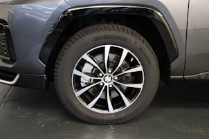 Fahrzeugbild SUZUKI Across 2.5 PHEV Compact Top 4x4