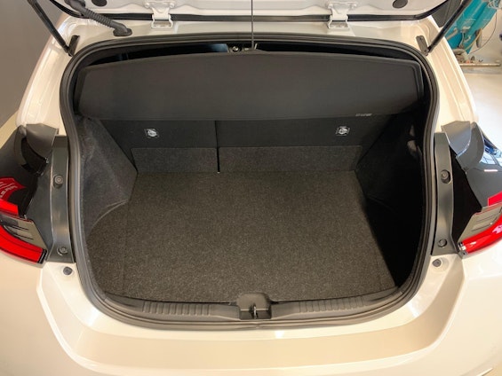 Vehicle image 14 Vehicle image 14