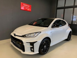 Vehicle image TOYOTA GR YARIS 0 Vehicle image TOYOTA GR YARIS 0