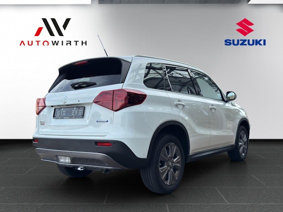 Vehicle image 4 Vehicle image 4