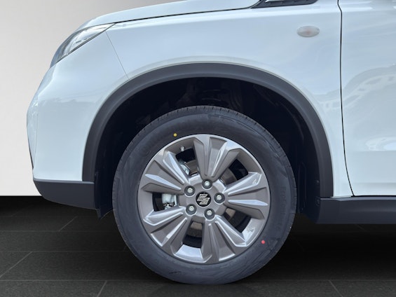 Vehicle image 18 Vehicle image 18