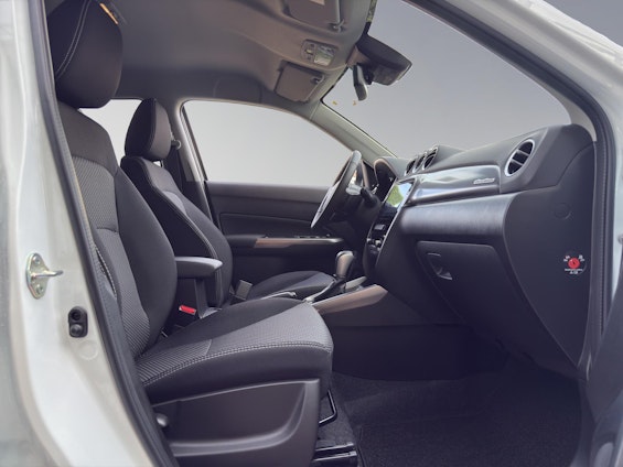 Vehicle image 15 Vehicle image 15