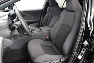 Vehicle image TOYOTA C-HR 2.0 PHEV Swiss Edition