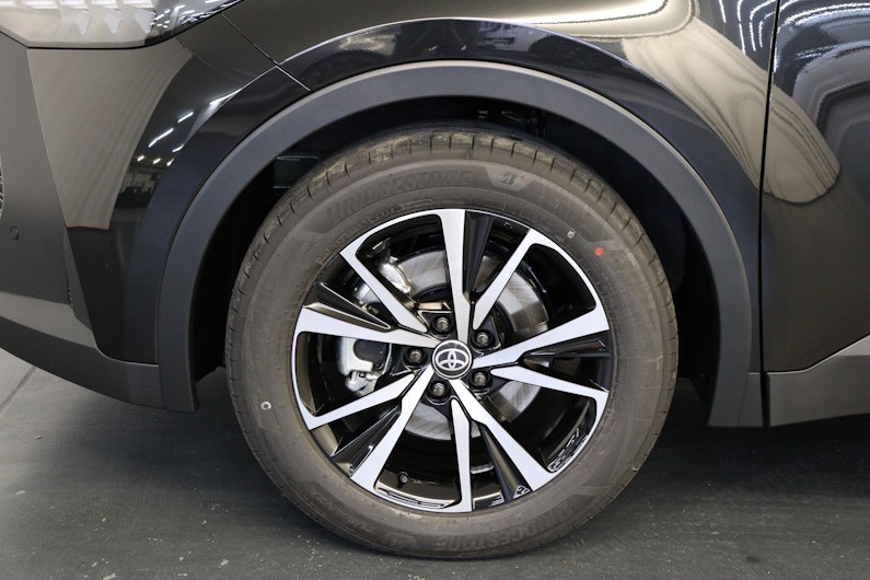 Vehicle image TOYOTA C-HR