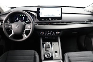 Vehicle image MITSUBISHI Outlander 2.4 PHEV Intense 4x4