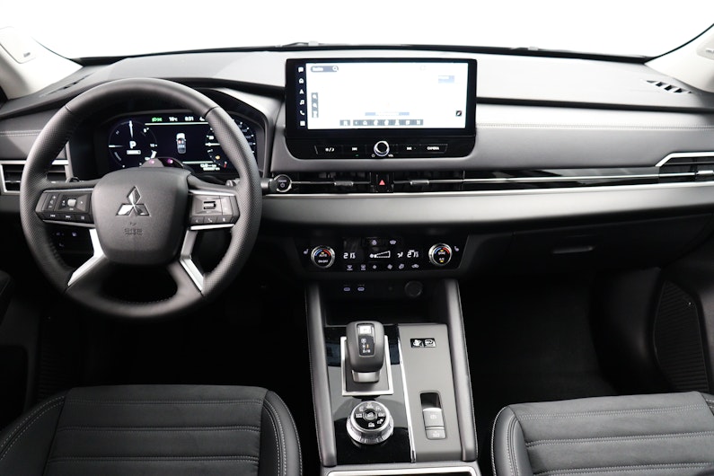 Vehicle image MITSUBISHI OUTLANDER