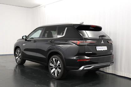 MITSUBISHI OUTLANDER 7