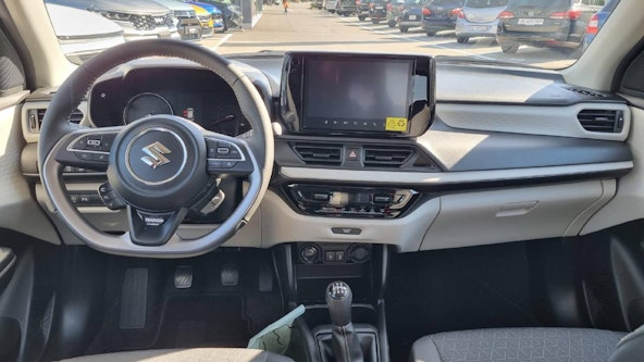 Vehicle image 10 Vehicle image 10