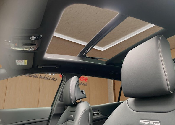 Vehicle image 15 Vehicle image 15