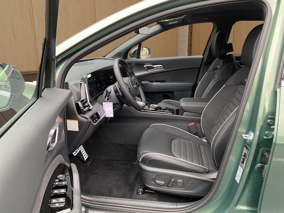 Vehicle image 6 Vehicle image 6