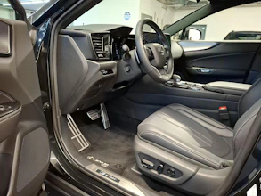 https://vehicle.imgix.net/4026304/6a5b672e-b7c2-493a-b9f1-d3d7bfd4574c.jpg