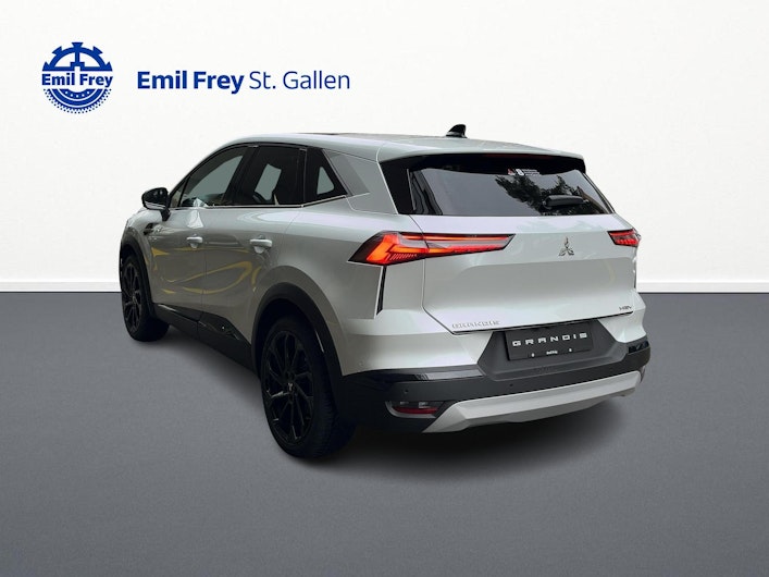 Vehicle image MITSUBISHI GRANDIS