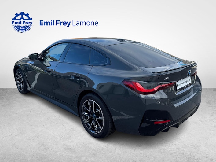 Vehicle image BMW i4