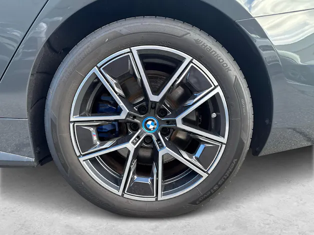 BMW i4 M50