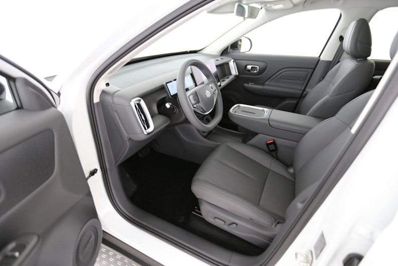 Vehicle image LEAPMOTOR B10