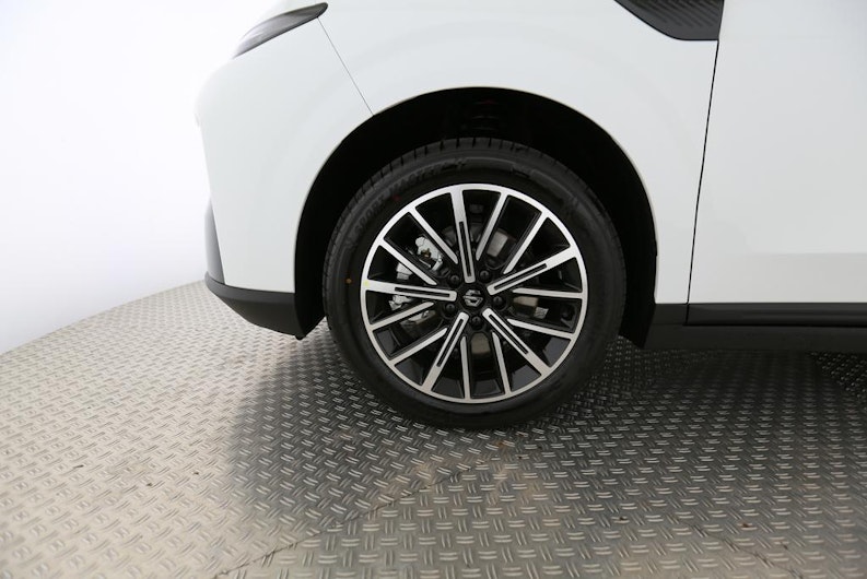 Vehicle image LEAPMOTOR B10