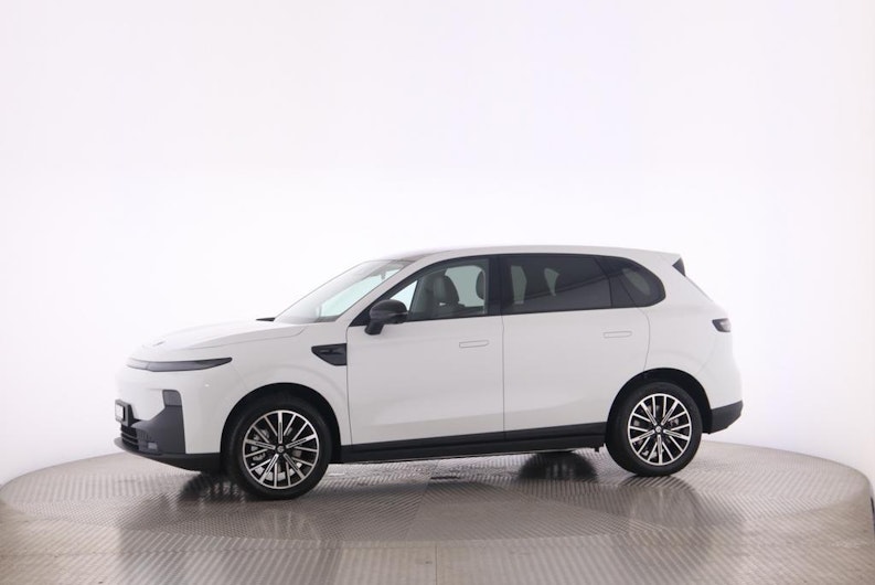 Vehicle image LEAPMOTOR B10