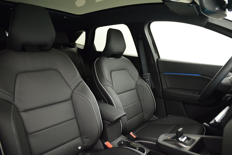 Vehicle image MITSUBISHI GRANDIS