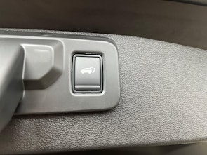 Vehicle image MITSUBISHI Grandis 1.8 HEV Intense