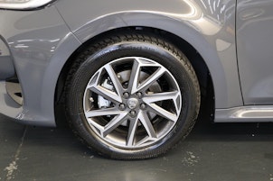 Fahrzeugbild TOYOTA Yaris 1.5 VVT-i HSD GR Sport