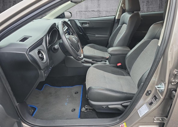 Vehicle image 3 Vehicle image 3